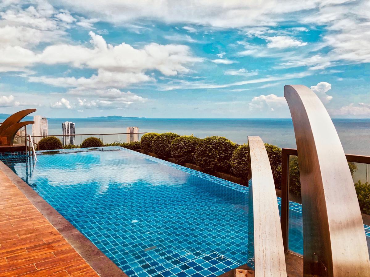 Apartamento The Peak Towers Pattaya Exterior foto